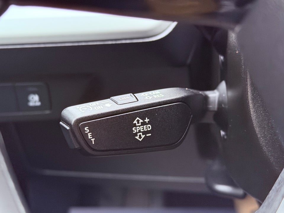 Audi Q4 e-tron 40 Advanced 5d