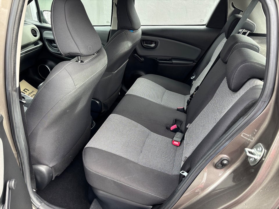 Toyota Yaris 1,5 Hybrid H1 e-CVT 5d