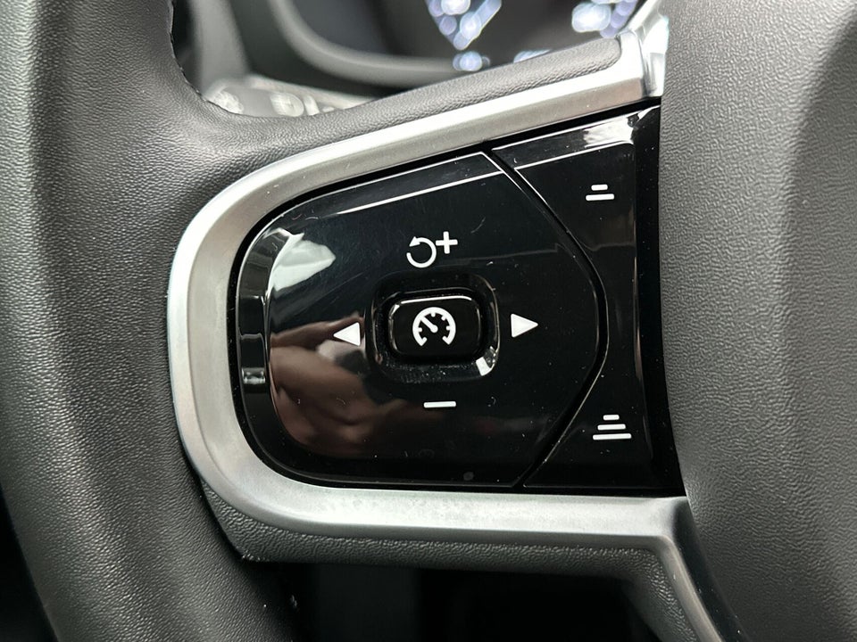 Volvo V60 2,0 T6 ReCharge R-Design aut. AWD 5d