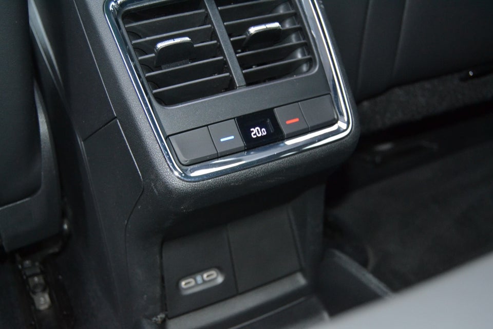 Skoda Enyaq 80 iV Loft 5d