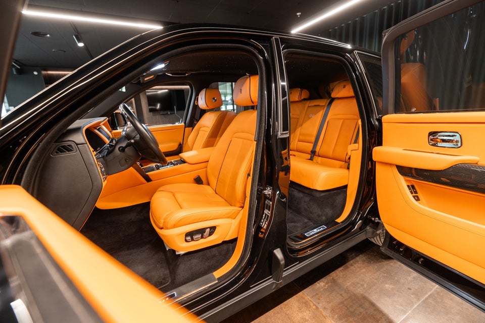 Rolls-Royce Cullinan 6,7 Black Badge aut. 5d