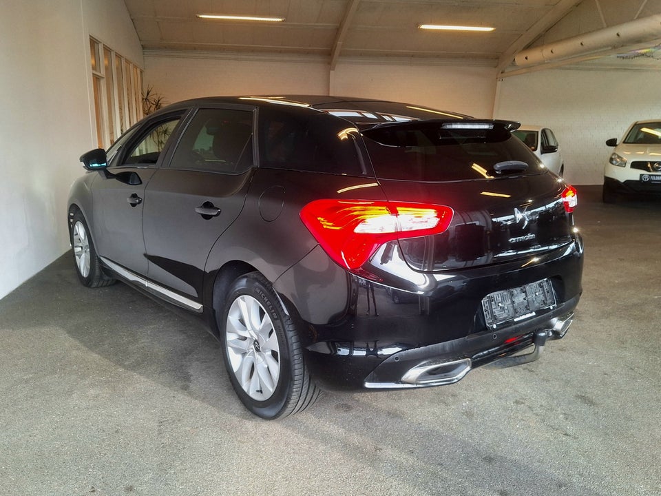 Citroën DS5 1,6 BlueHDi 120 Style 5d