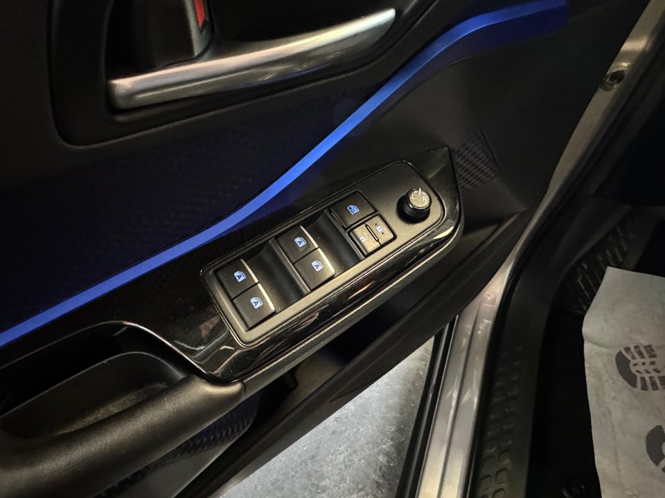 Toyota C-HR 1,8 Hybrid C-ULT CVT 5d