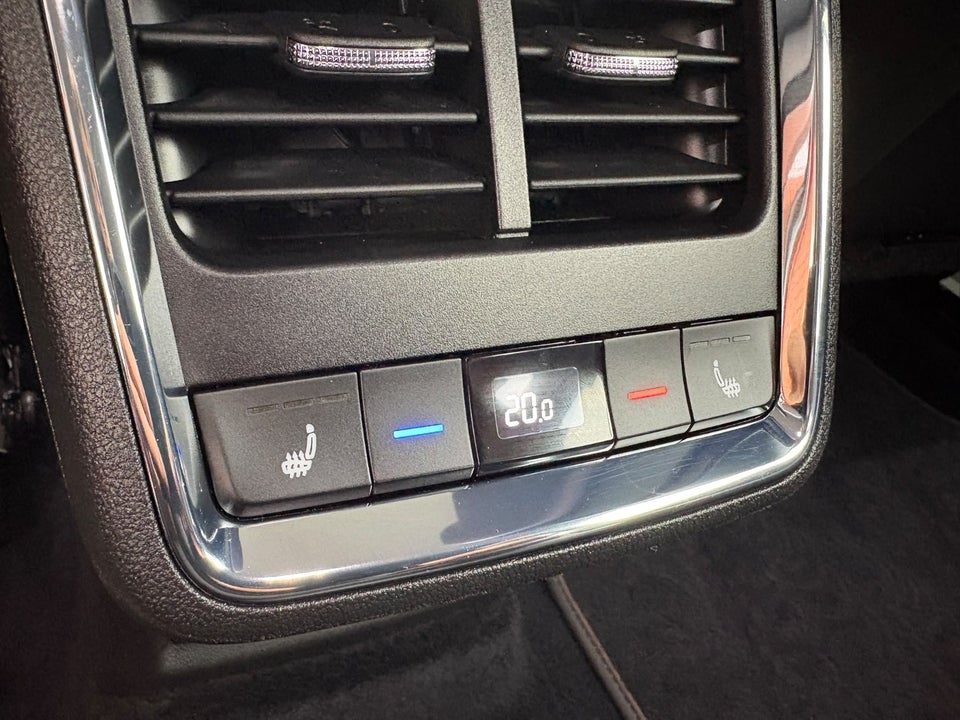 Skoda Enyaq 80 iV Design Selection Suite 5d
