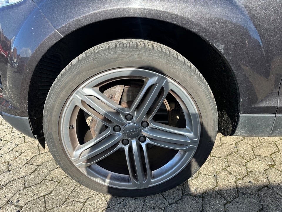 Audi Q7 3,0 TDi quattro Tiptr. 5d