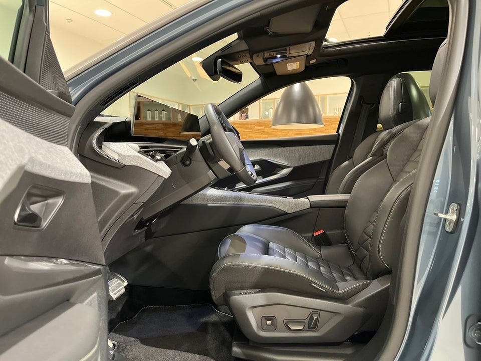 Peugeot e-5008 77 GT Pack 7prs 5d
