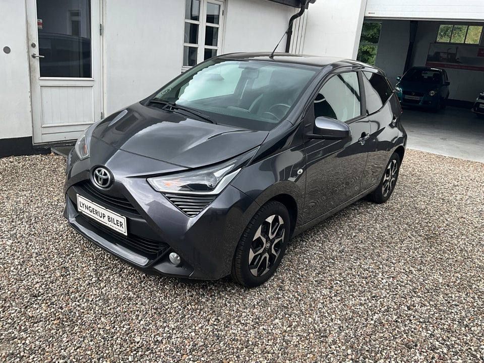 Toyota Aygo 1,0 VVT-i x-play 5d