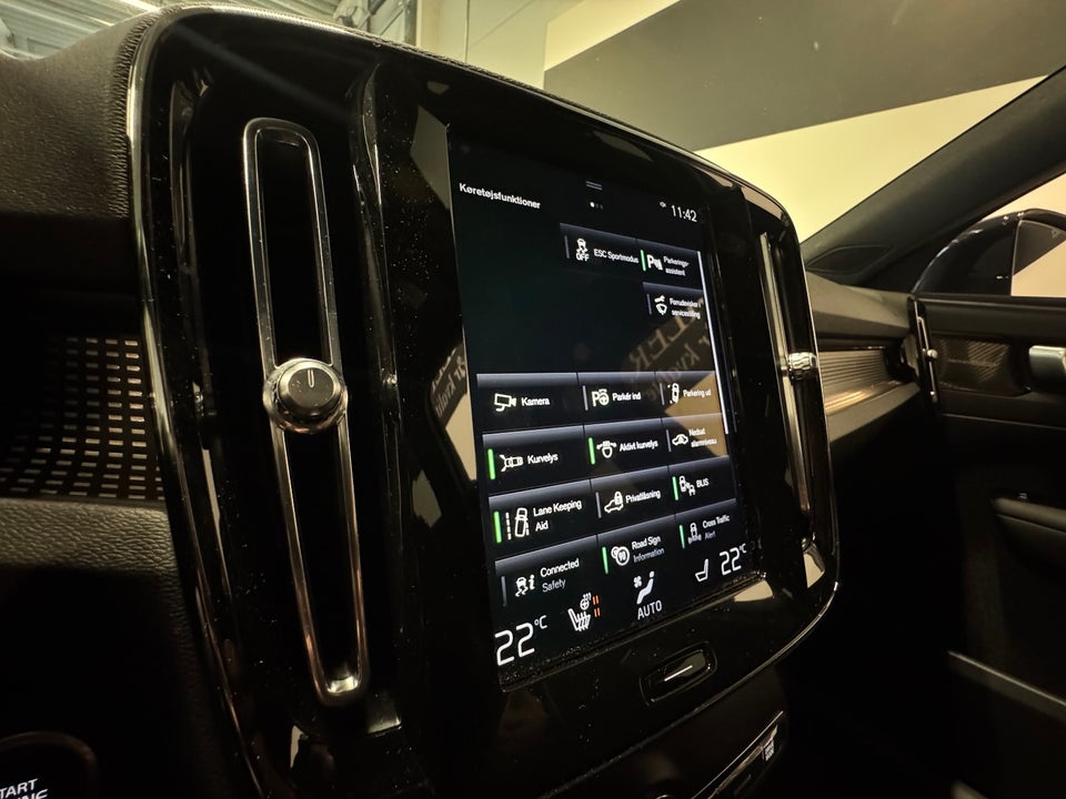 Volvo XC40 1,5 T4 ReCharge R-Design aut. 5d