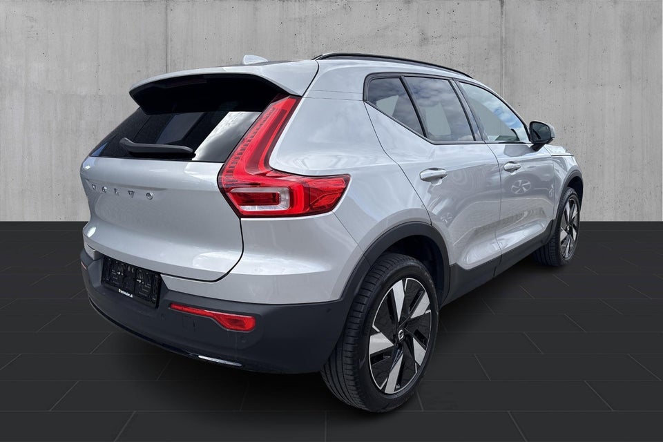 Volvo EX40 Extended Range Plus 5d