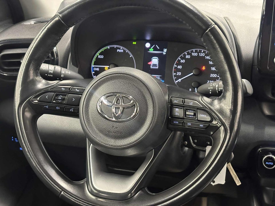Toyota Yaris 1,5 Hybrid Essential e-CVT 5d