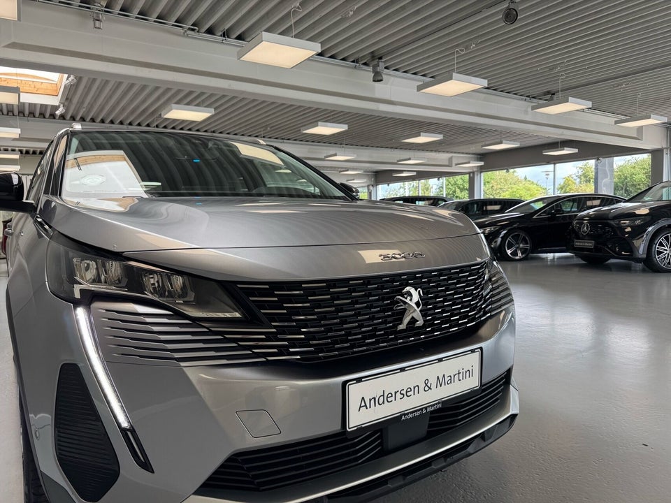 Peugeot 3008 1,6 Hybrid First Selection EAT8 5d