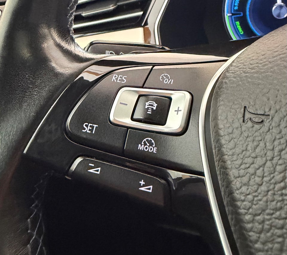VW Passat 1,4 GTE Highline DSG 4d