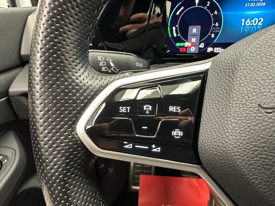 VW Golf VIII 1,4 GTE DSG 5d