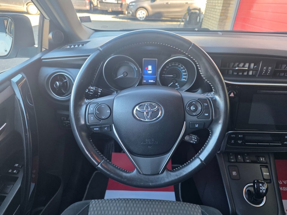 Toyota Auris 1,8 Hybrid Prestige Touring Sports CVT 5d