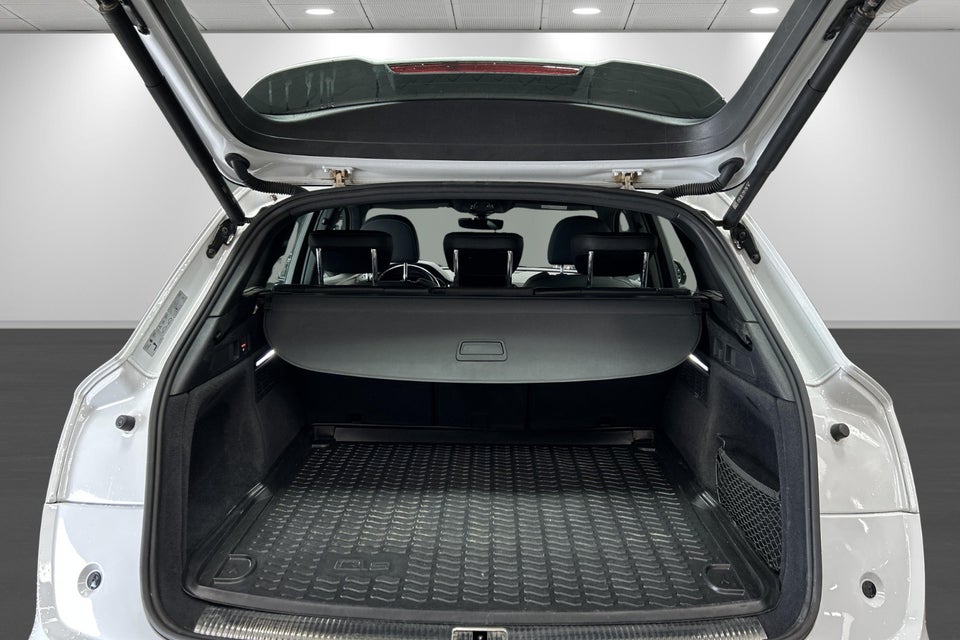 Audi Q5 50 TFSi e S-line quattro S-tr. 5d