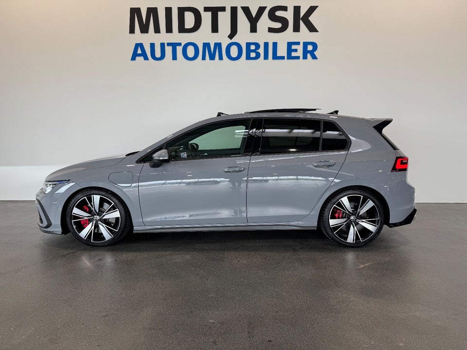 VW Golf VIII 1,4 GTE DSG 5d