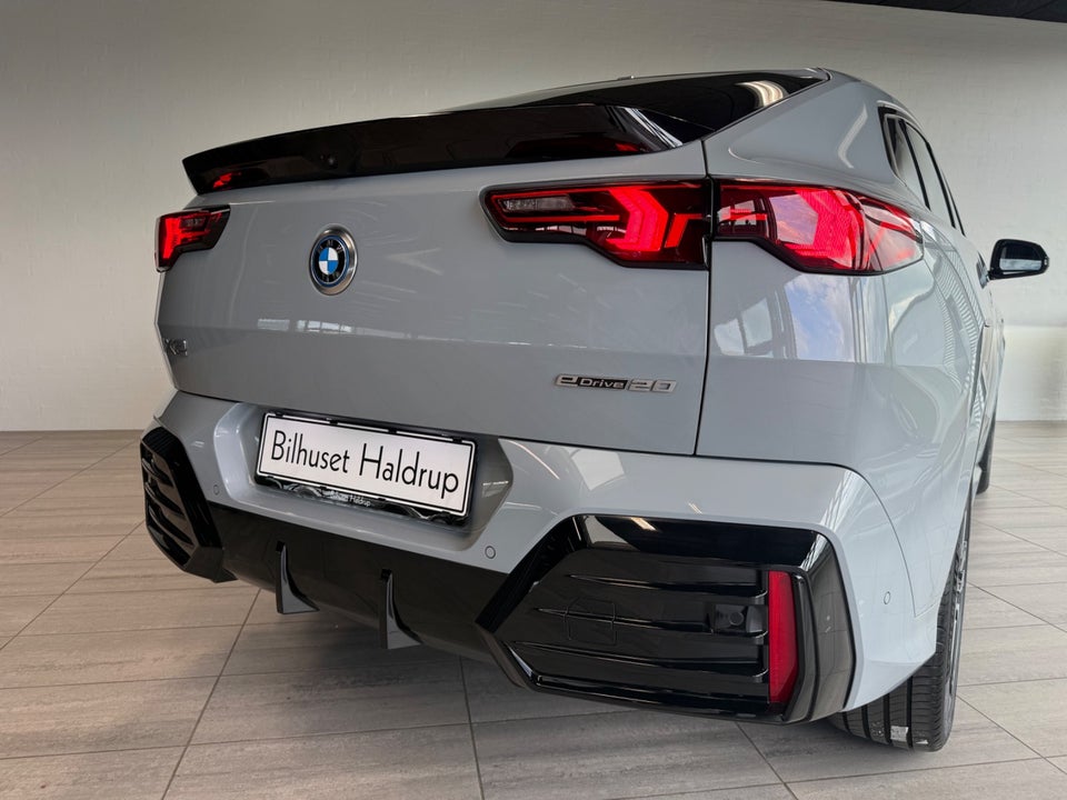 BMW iX2 eDrive20 M-Sport 5d