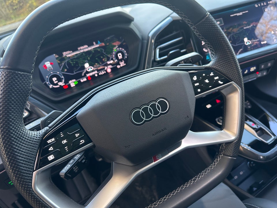 Audi Q4 e-tron 55 S-line quattro 5d