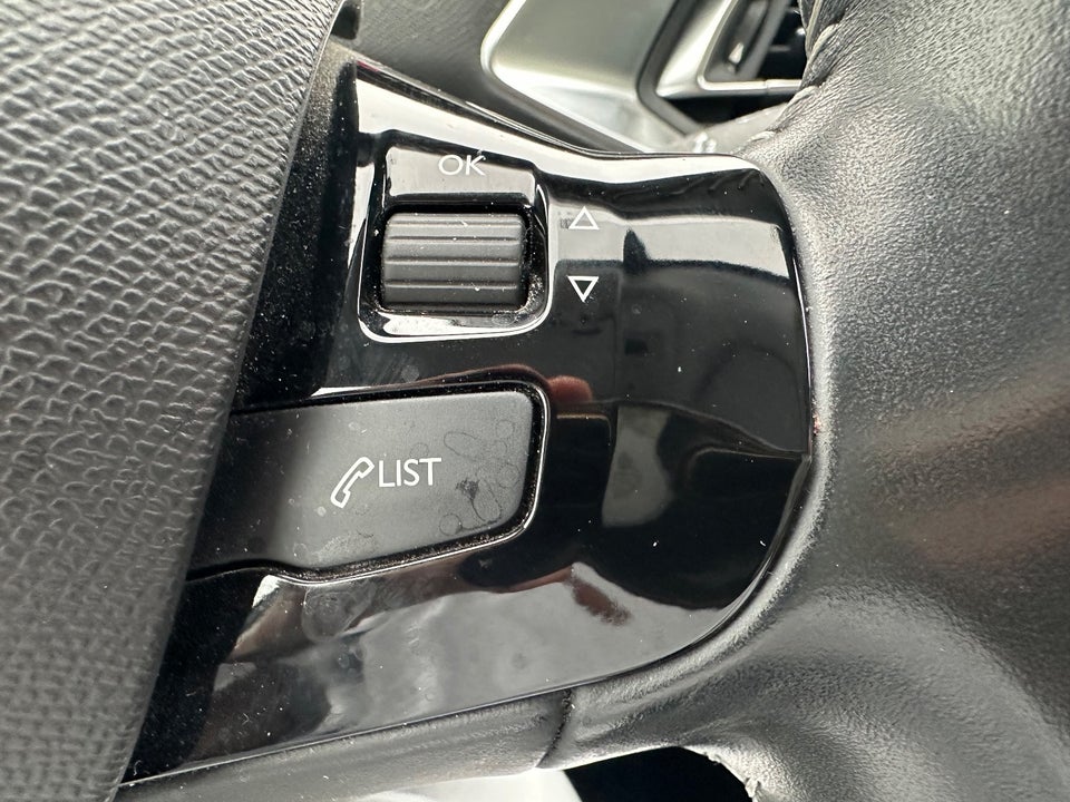 Peugeot 308 1,5 BlueHDi 130 Style 5d