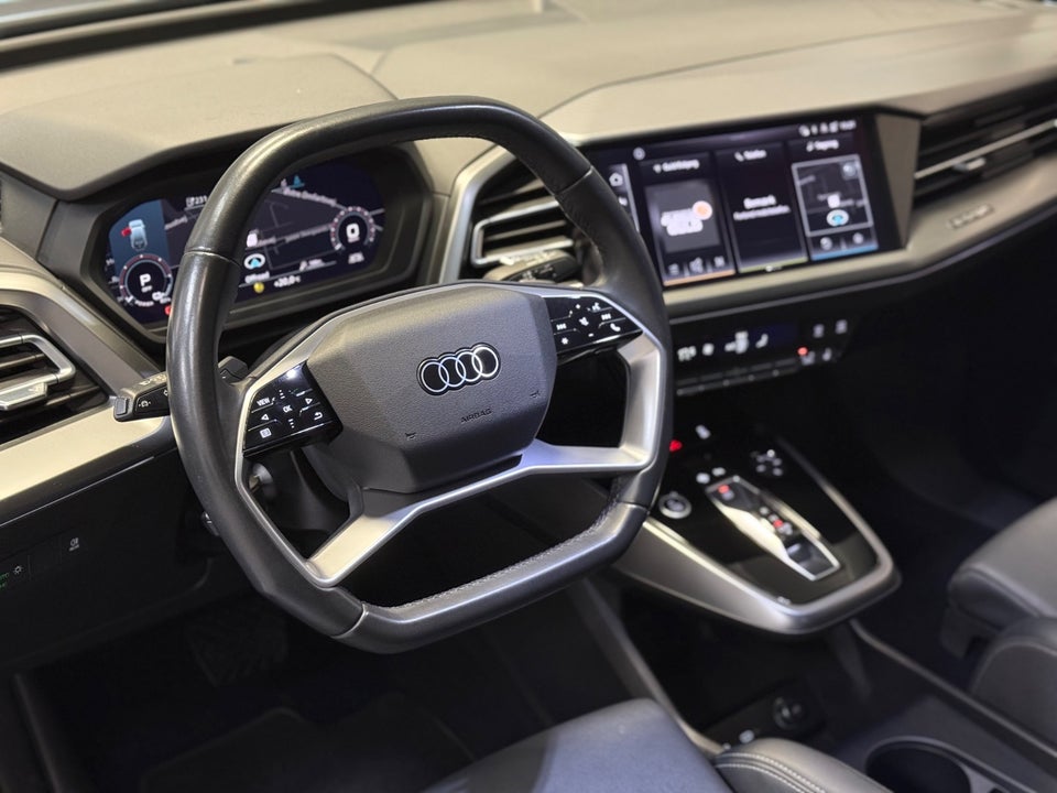 Audi Q4 e-tron 45 S-line quattro 5d