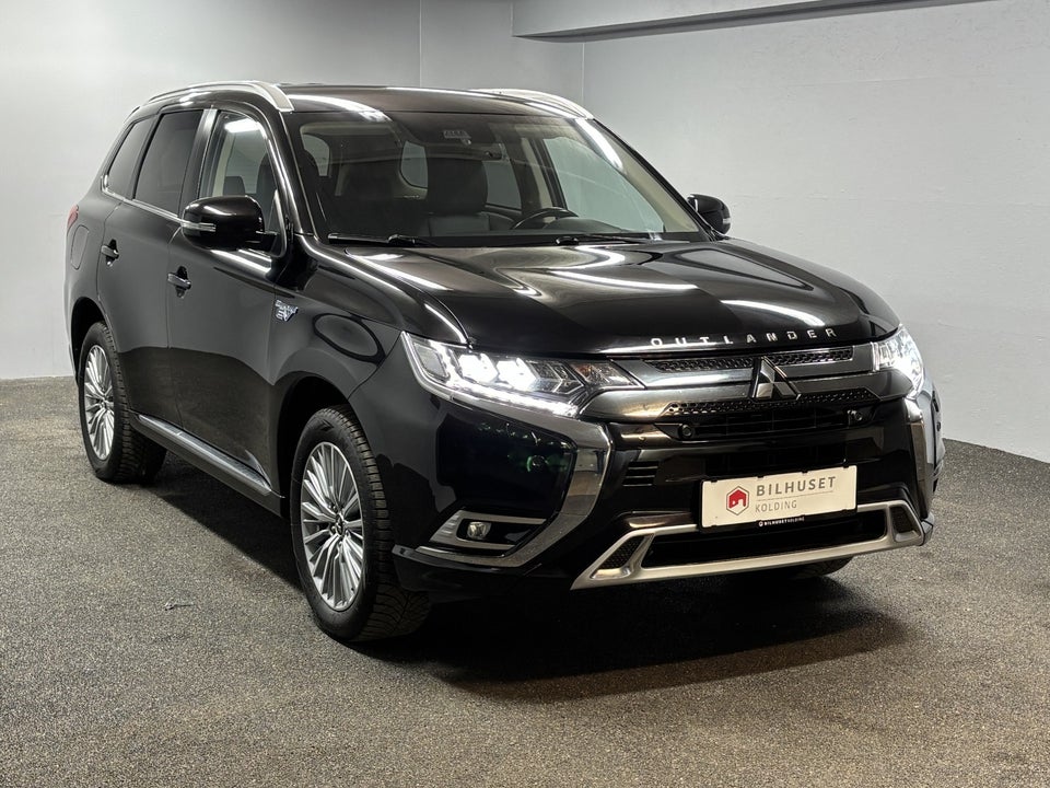 Mitsubishi Outlander 2,4 PHEV Intense CVT 4WD 5d