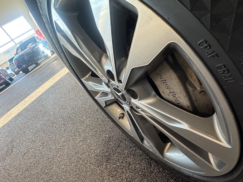 Mercedes C300 de 2,0 AMG Line stc. aut. 5d