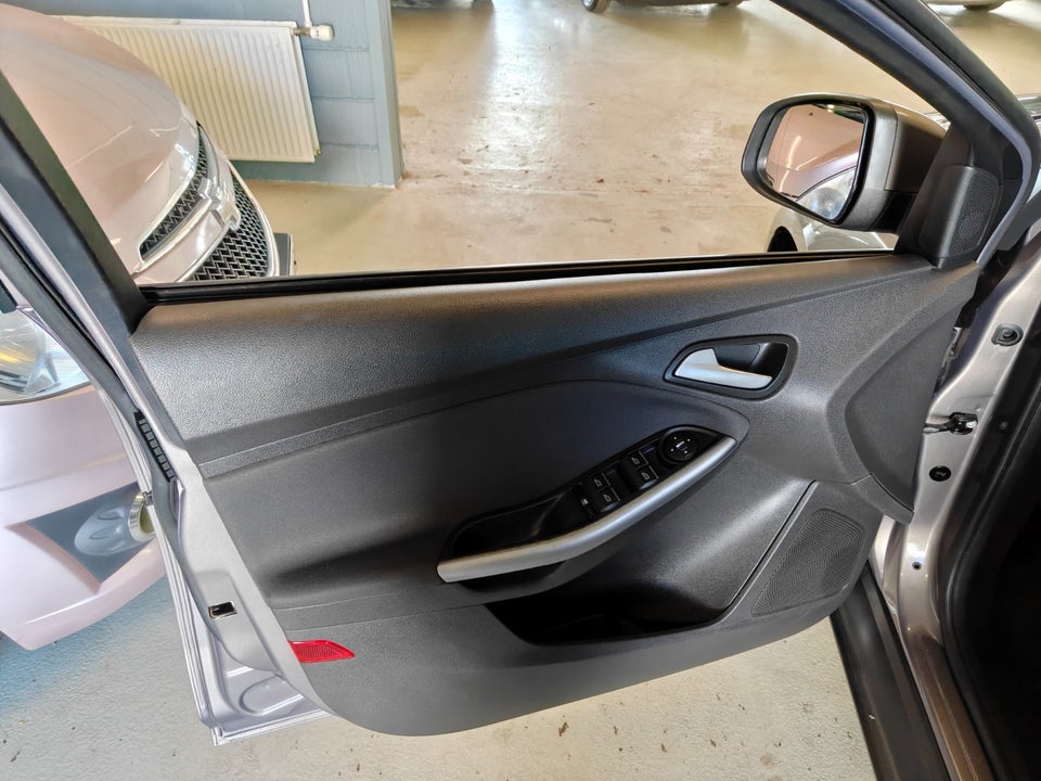 Ford Focus 1,0 SCTi 100 Edition stc. ECO 5d