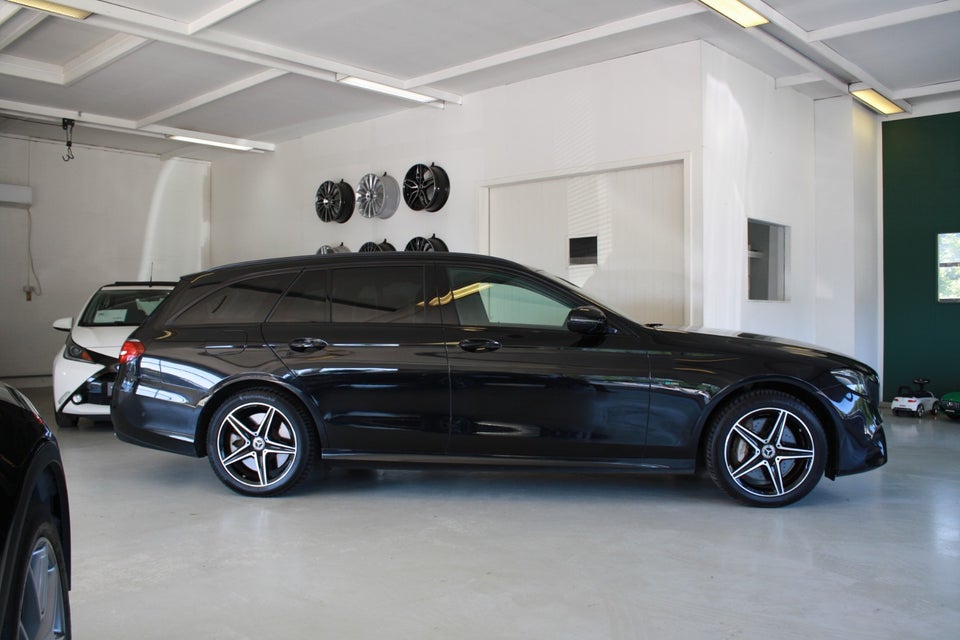 Mercedes E300 de 2,0 AMG Line stc. aut. 5d