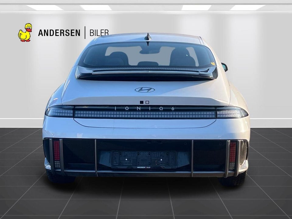 Hyundai Ioniq 6 77 Essential 4d