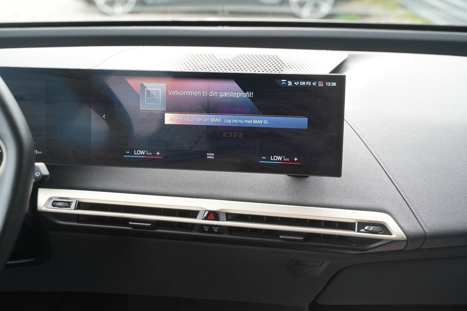 BMW iX xDrive40 Fully Charged Sport 5d