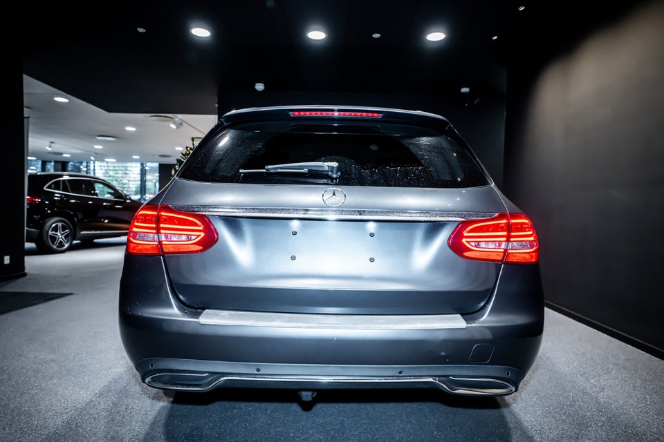 Mercedes C220 d 2,2 Avantgarde stc. aut. 5d