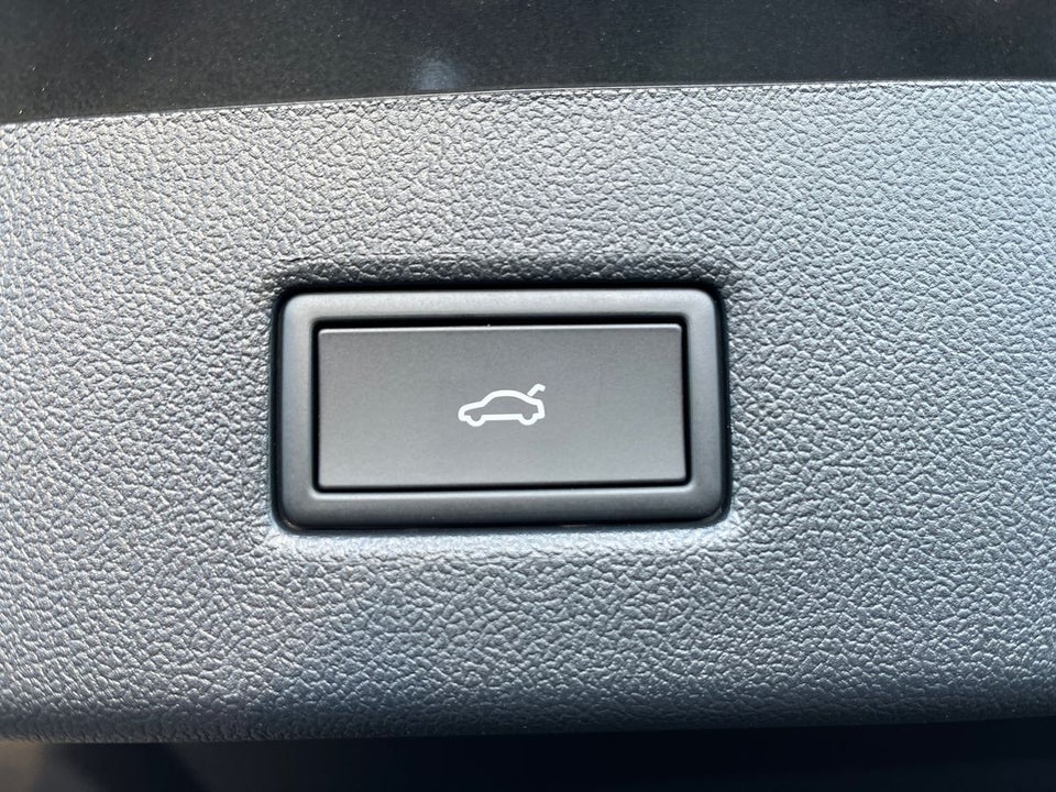 Ford Explorer 82 Premium Extended Range 5d