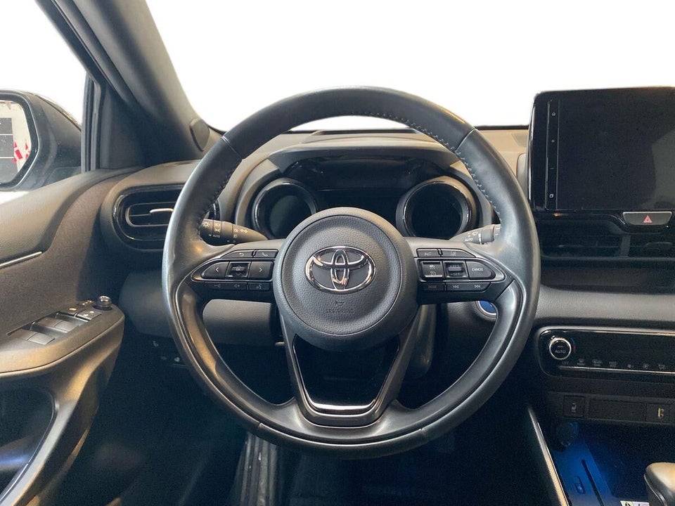 Toyota Yaris 1,5 Hybrid Style e-CVT 5d