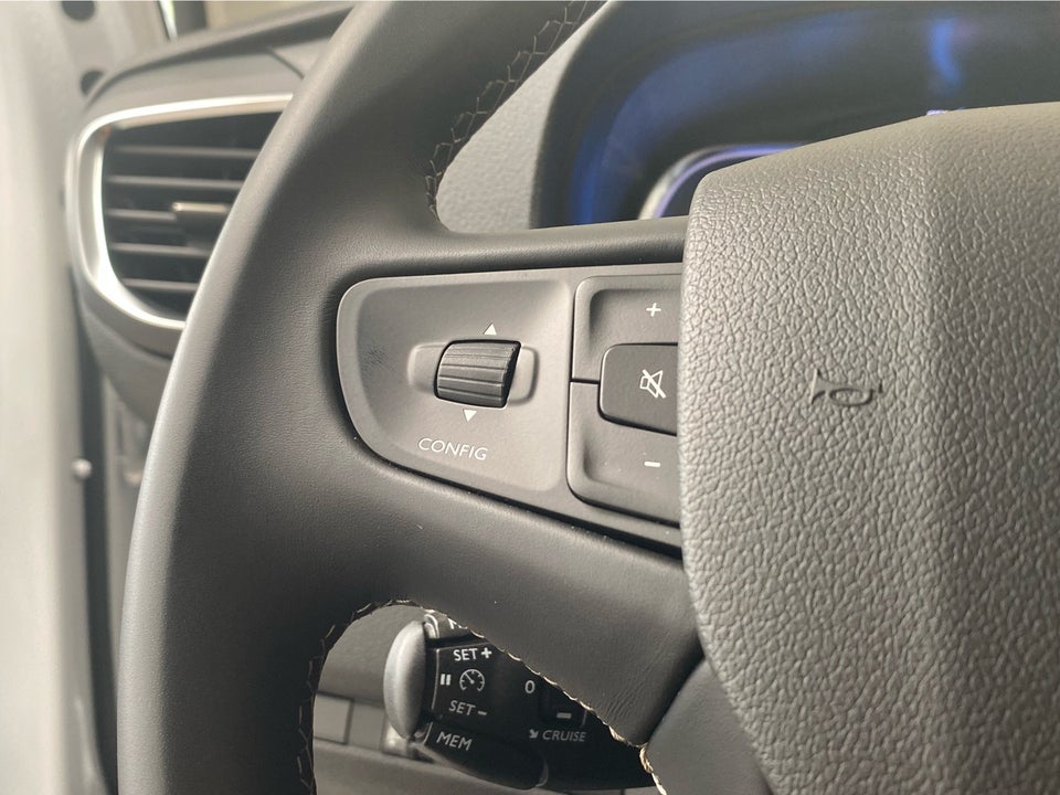 Peugeot e-Expert 75 L2 Premium Van