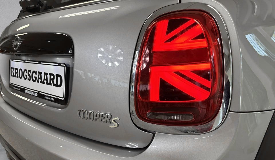 MINI Cooper SE Classic Trim 3d