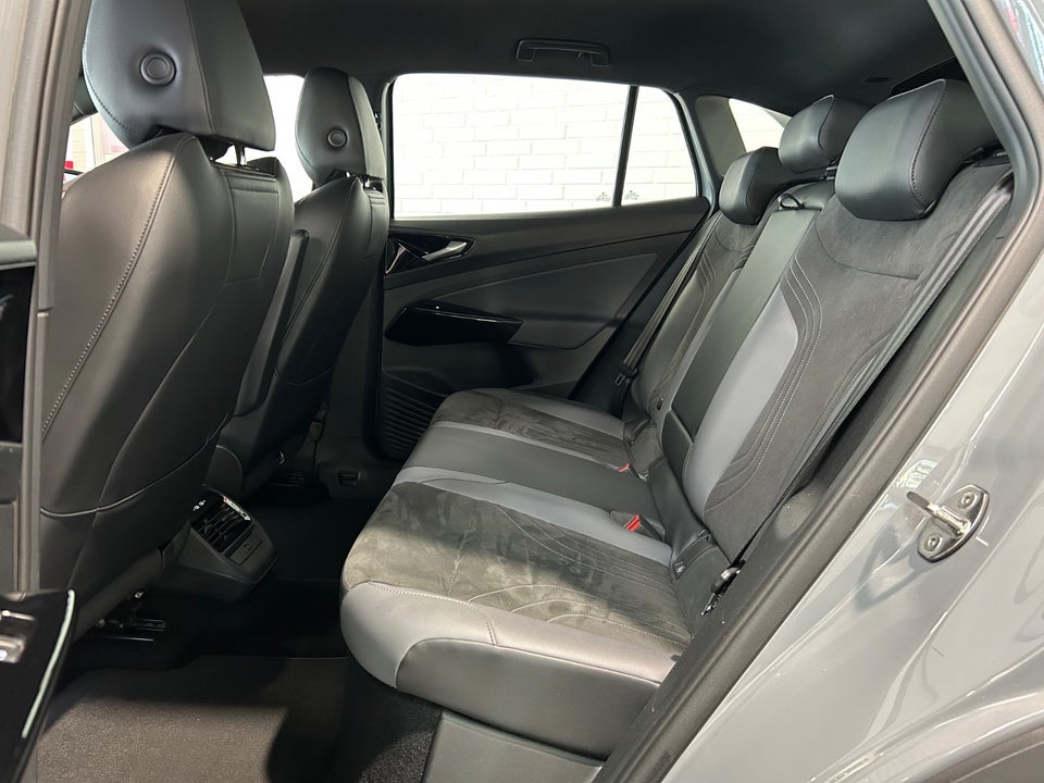 VW ID.4 77 Pro 5d