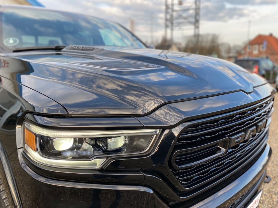 Dodge RAM 1500 5,7 V8 Hemi Limited Night aut. 4d