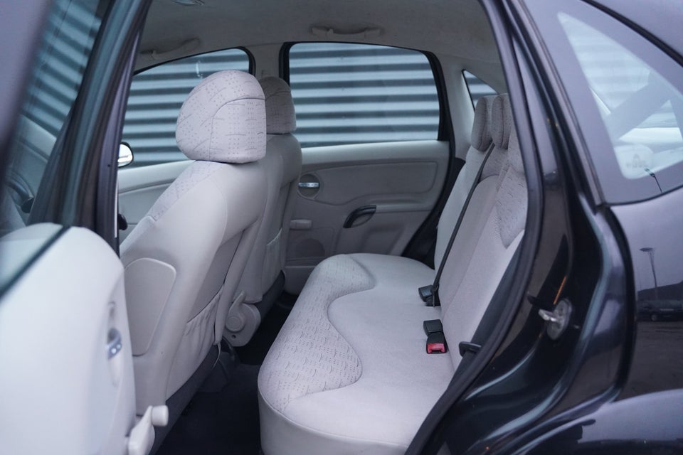 Citroën C3 1,6 16V Elegance 5d