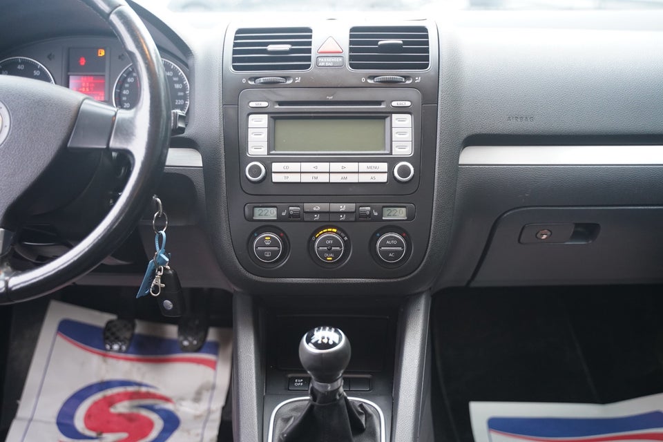 VW Jetta 1,4 TSi 140 Sportline 4d