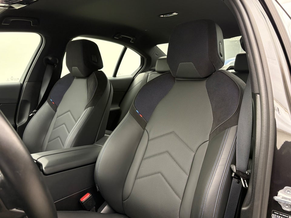 BMW i5 eDrive40 M-Sport 4d