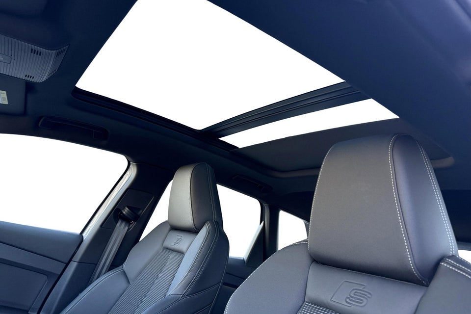 Audi Q4 e-tron 40 Attitude 5d