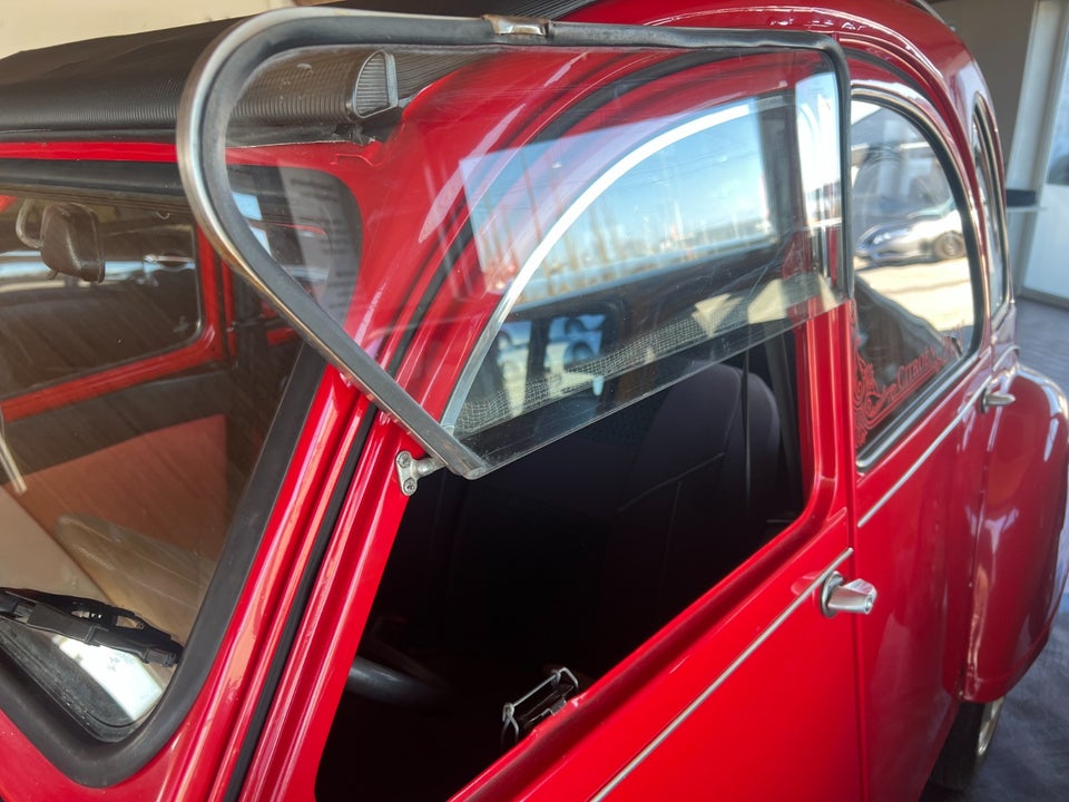 Citroën 2CV 0,6  4d