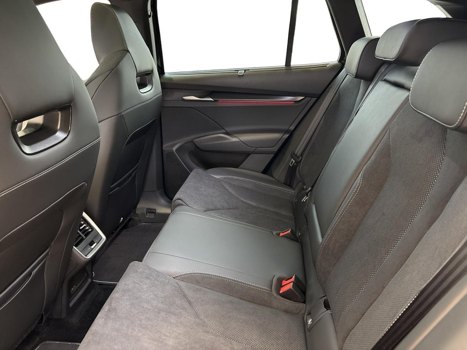 Skoda Enyaq 85 iV Sportline Advanced 5d