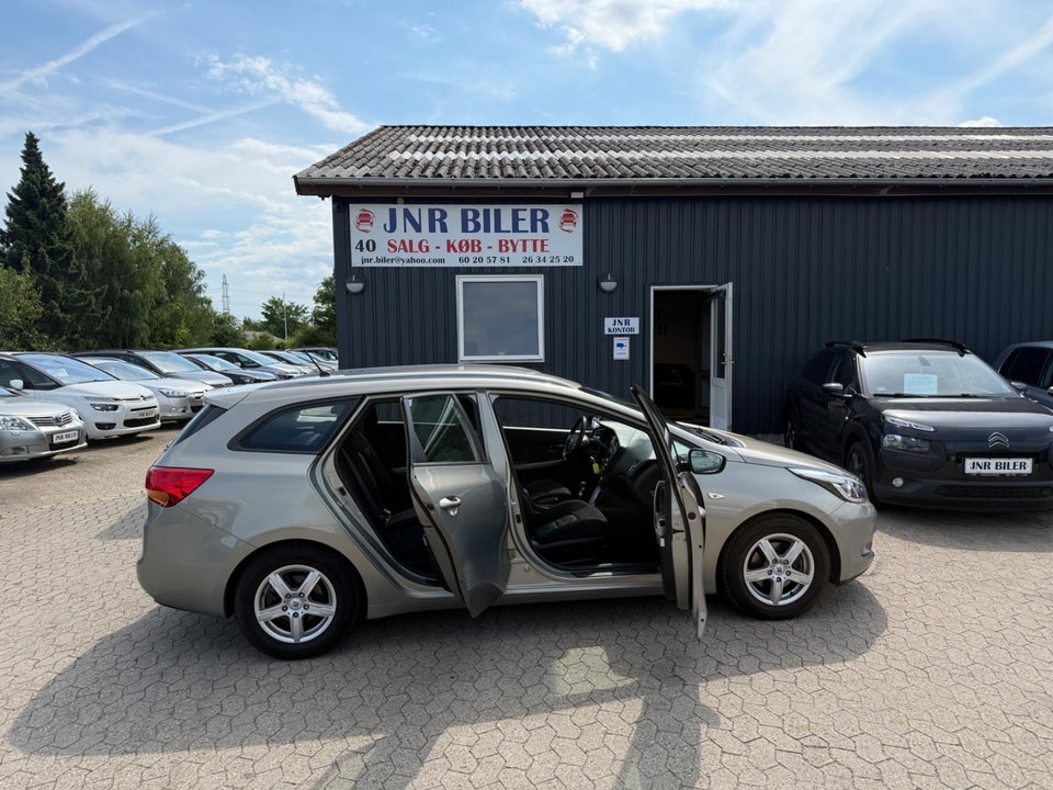 Kia Ceed 1,6 CRDi 128 Active SW 5d