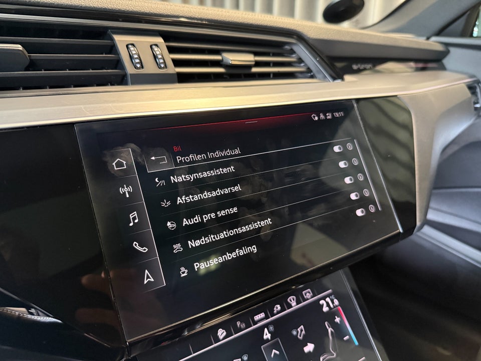 Audi e-tron 50 S-line Prestige Sportback quattro 5d