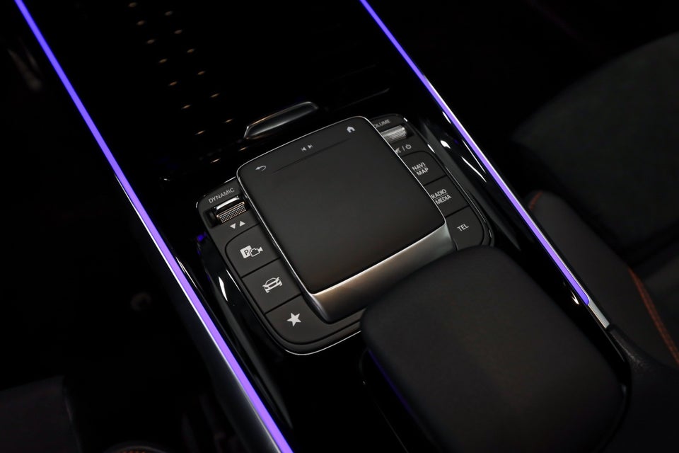 Mercedes EQB300 AMG Line 4Matic 5d