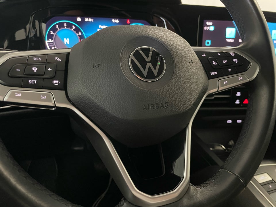 VW Golf VIII 1,5 eTSi 130 Life Variant DSG 5d