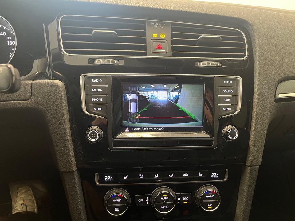 VW Golf VII 1,6 TDi 105 Highline DSG BMT Van 5d