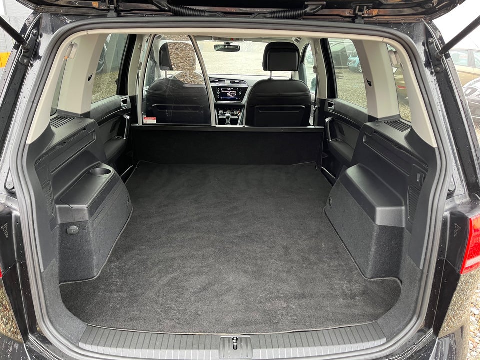 VW Touran 2,0 TDi 122 Comfortline Van 5d