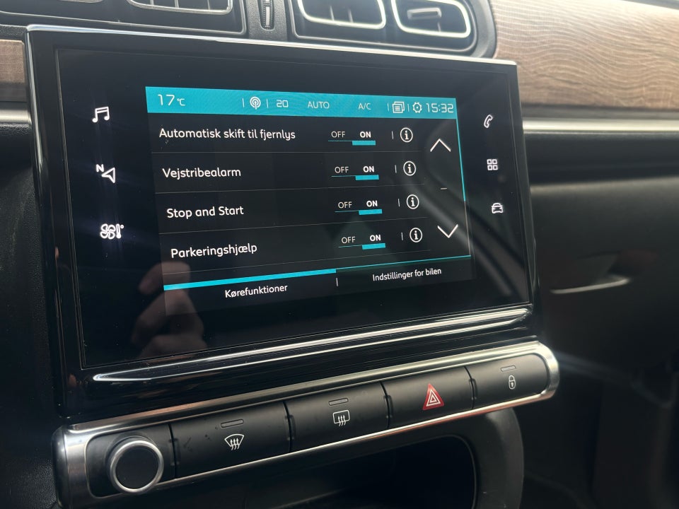 Citroën C3 1,2 PureTech 83 Shine Sport 5d